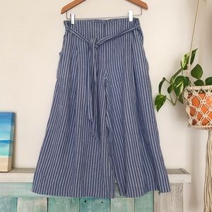 En Creme crop pant Sz: M